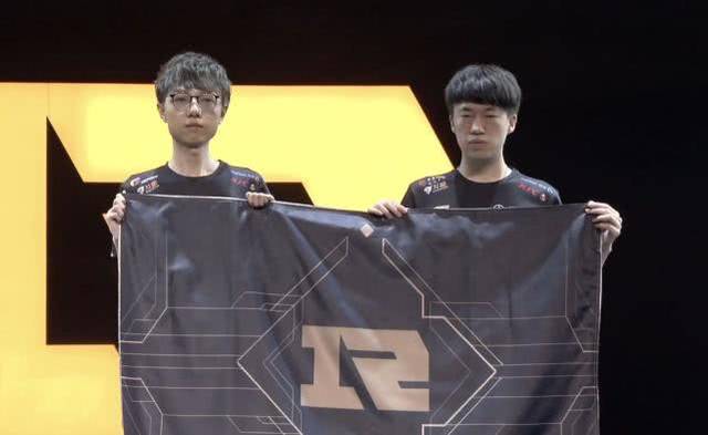 都有积极的 都有积极的